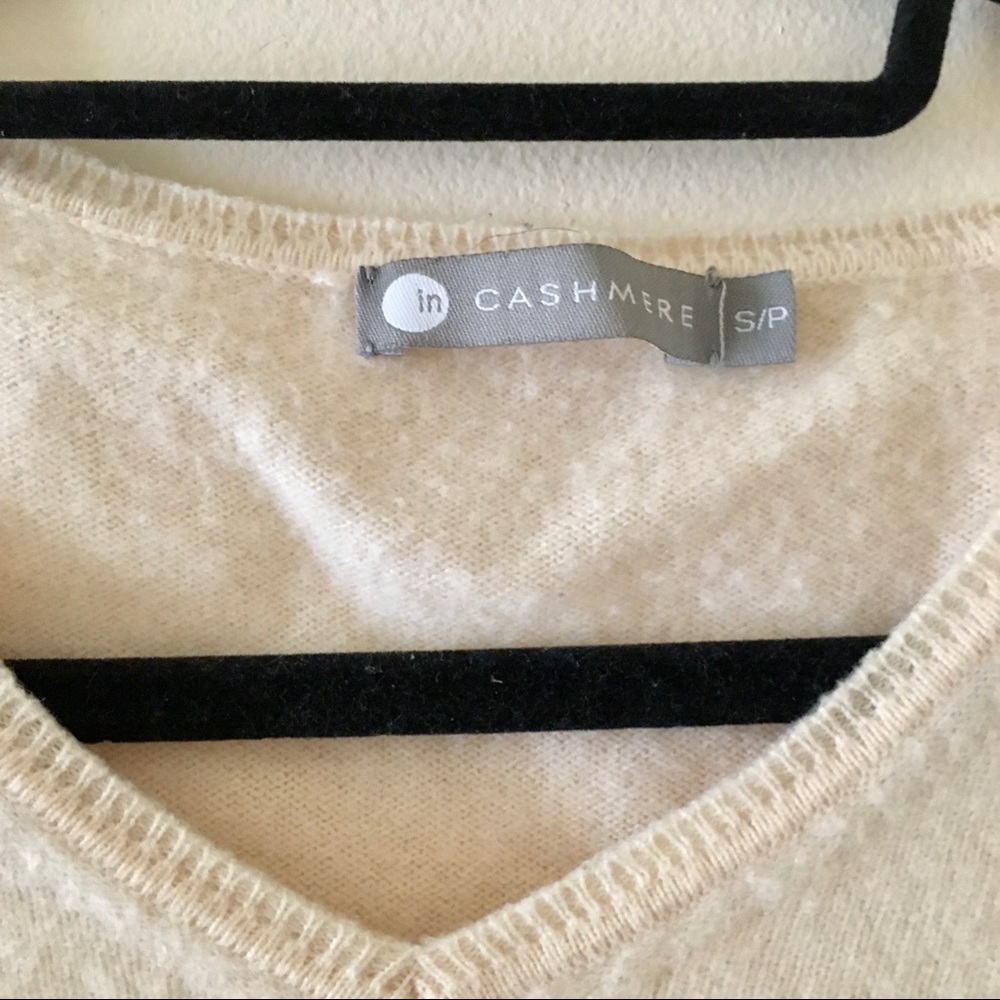 ๐ CASHMERE SWEATER ๐ - Picture 2 of 5